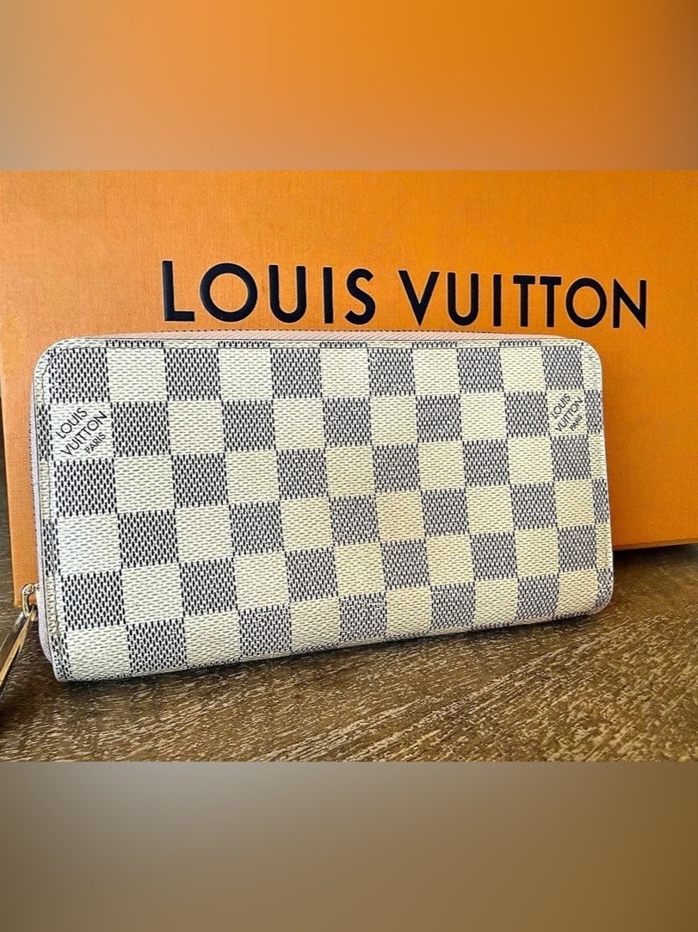 Louis Vuitton Zippy Wallet Damier Azure & ballerina pink interior